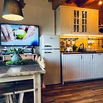 Tatrzanskie Kacina Chalet *